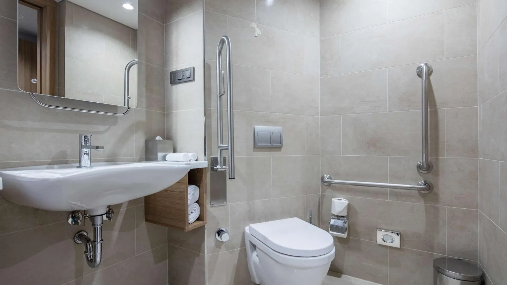 Hampton By Hilton Istanbul Zeytinburnu Hotel
